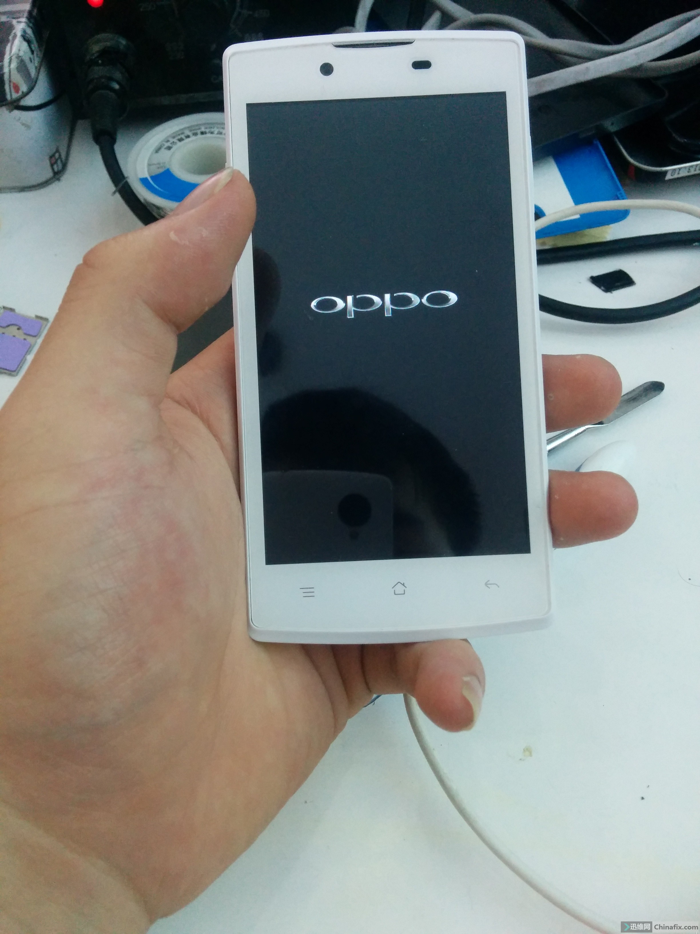 oppo r831t进水屏灯不亮飞根线绝杀