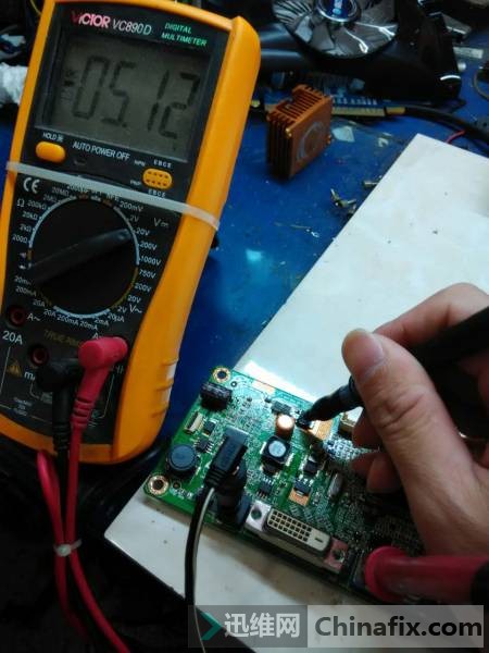 ɱ LG E2260 LED Һʾͨ