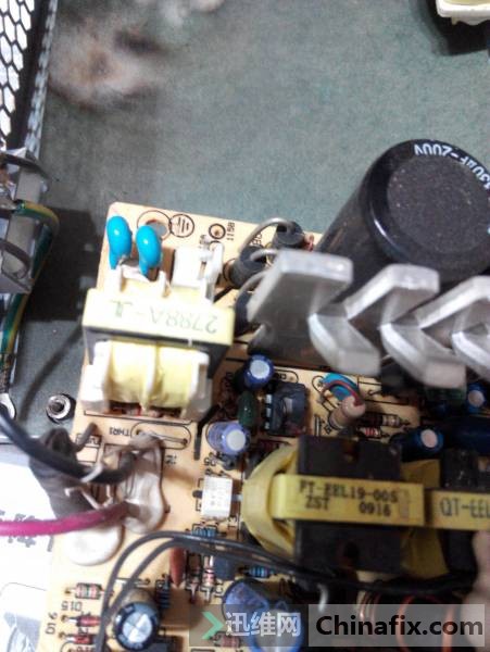 �����и����� ATX-3006��Դ��оƬը��