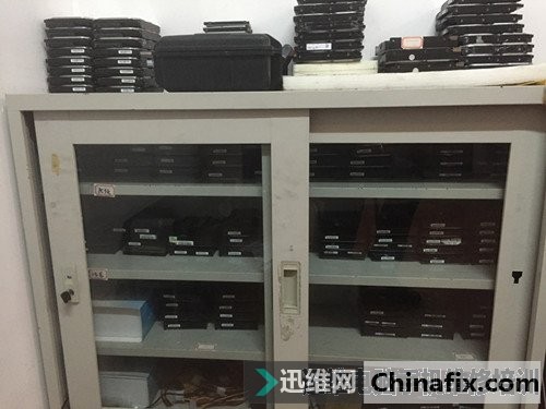 1-160104154RMb.jpg