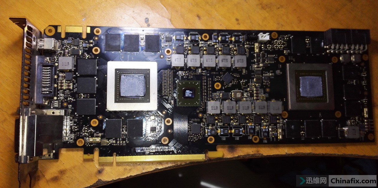 再发一贴"gtx690双芯核弹 驱动感叹号 花屏修复案例"