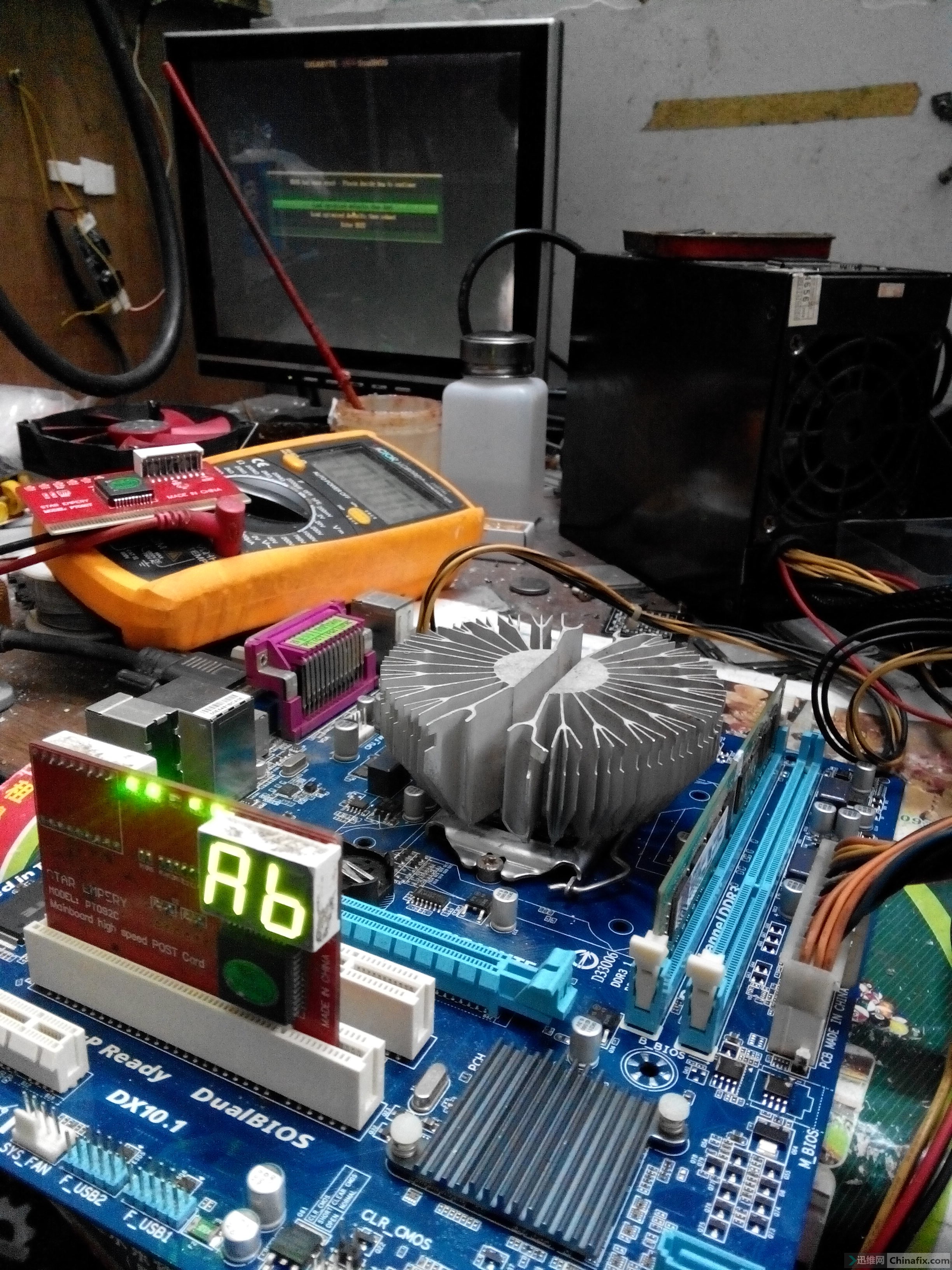 技嘉gah61ms2p复位不跑码反复重启维修一例