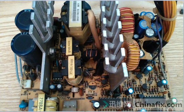 atx 300p4 pfc  8V ·