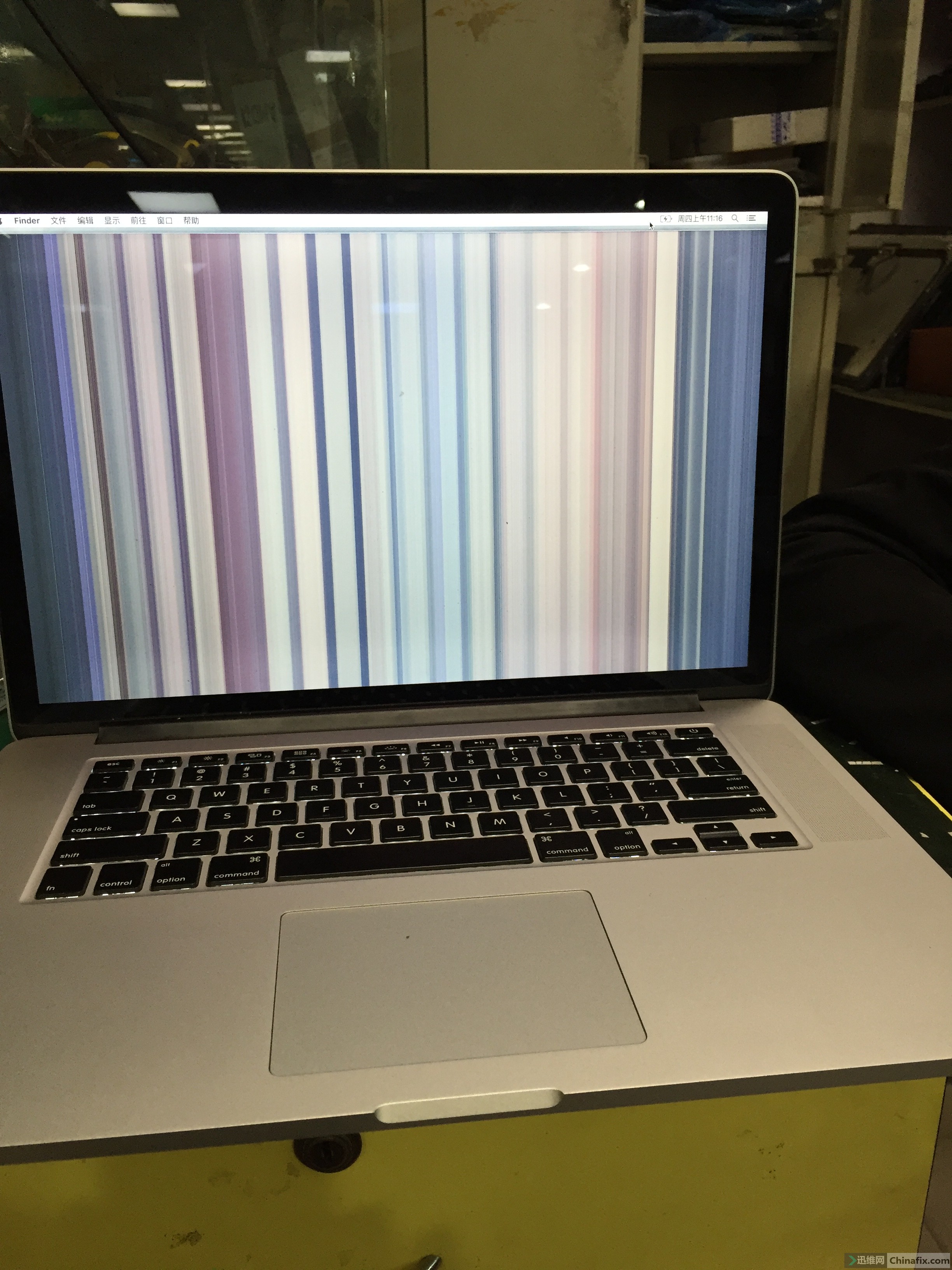 苹果a1398i74代cpu8g内存板载2g独立显存花屏