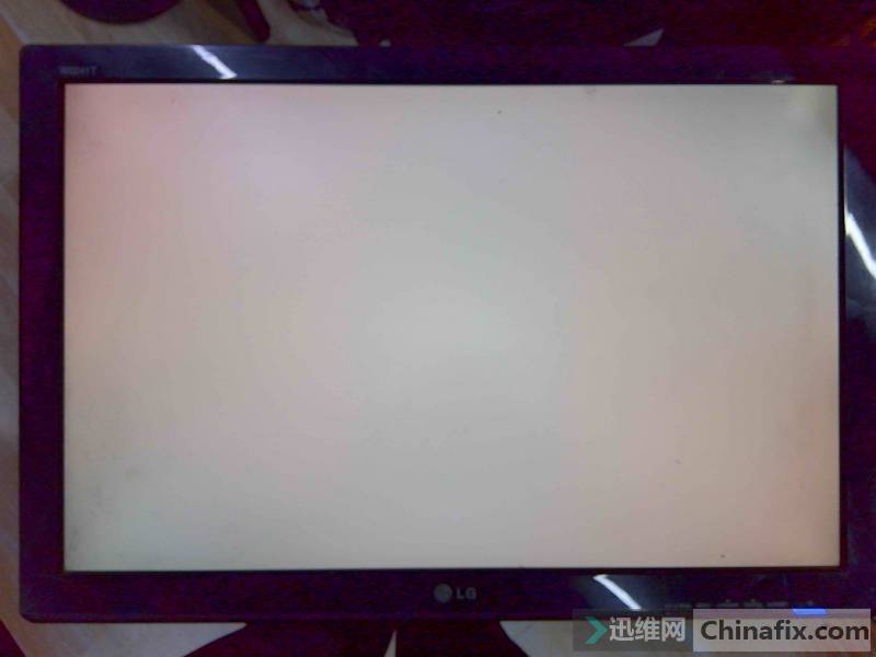 LG W2241T ԰άƪ