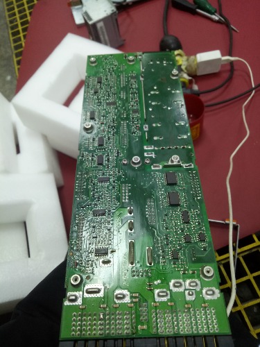 服务器电源线路图 193205g6ax3c0f032n0loa.jpg