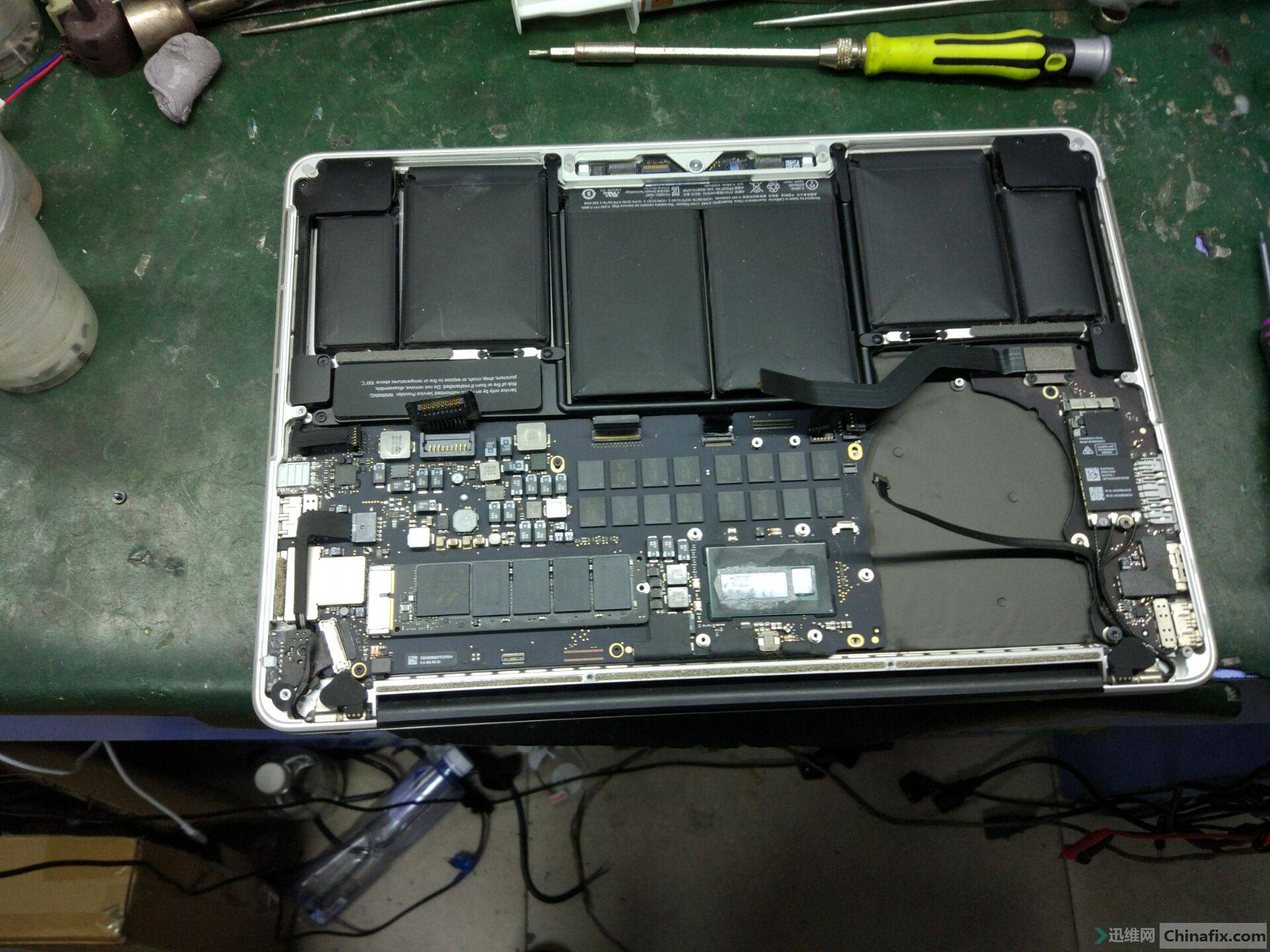 苹果a1502拆机教程附高清图