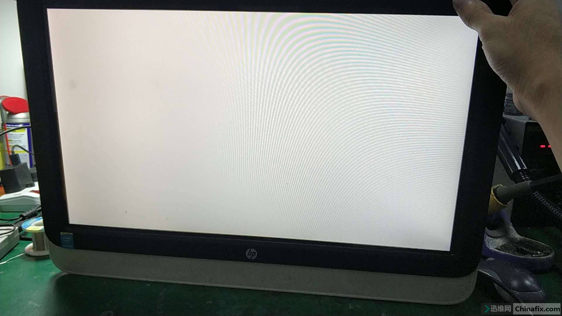 电脑白屏照片图片