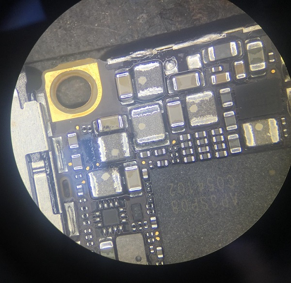 iPhone6SP摔后手机白苹果重启,刷机报错4013