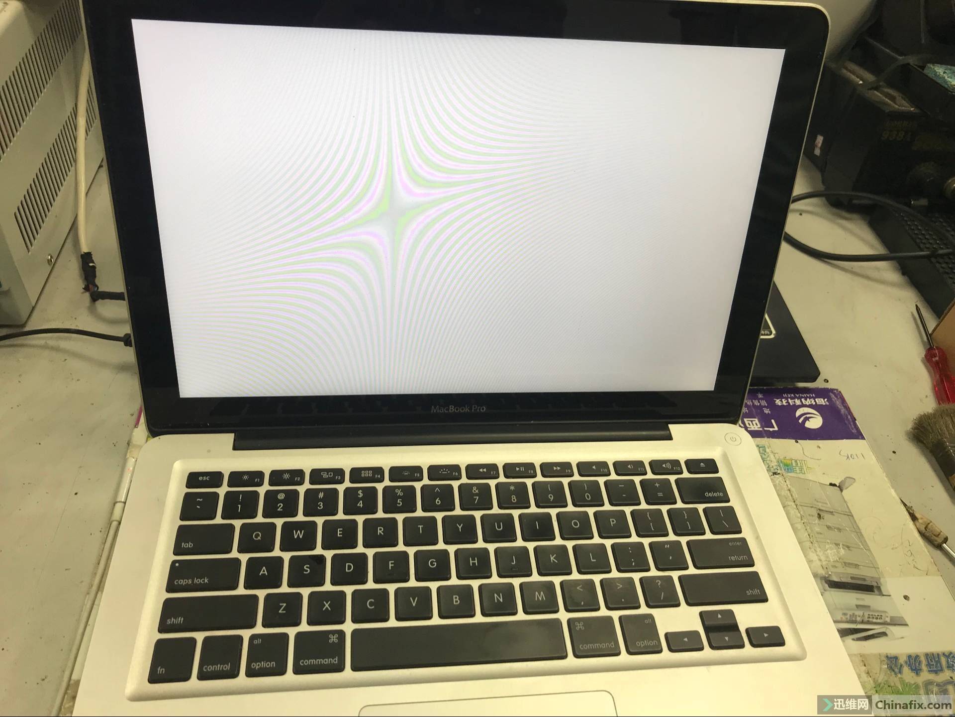 MacBook A1278笔记本不开机电源灯不亮完美