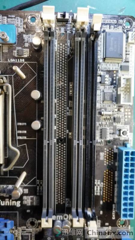 ASUS P75̨DDR3ڴ۸.