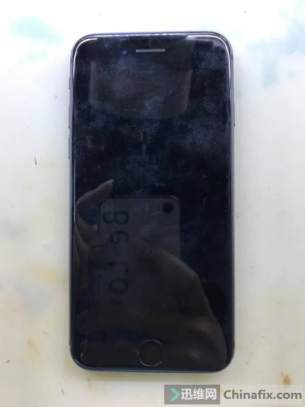 iPhone7换电池导致手机开机不显示维修