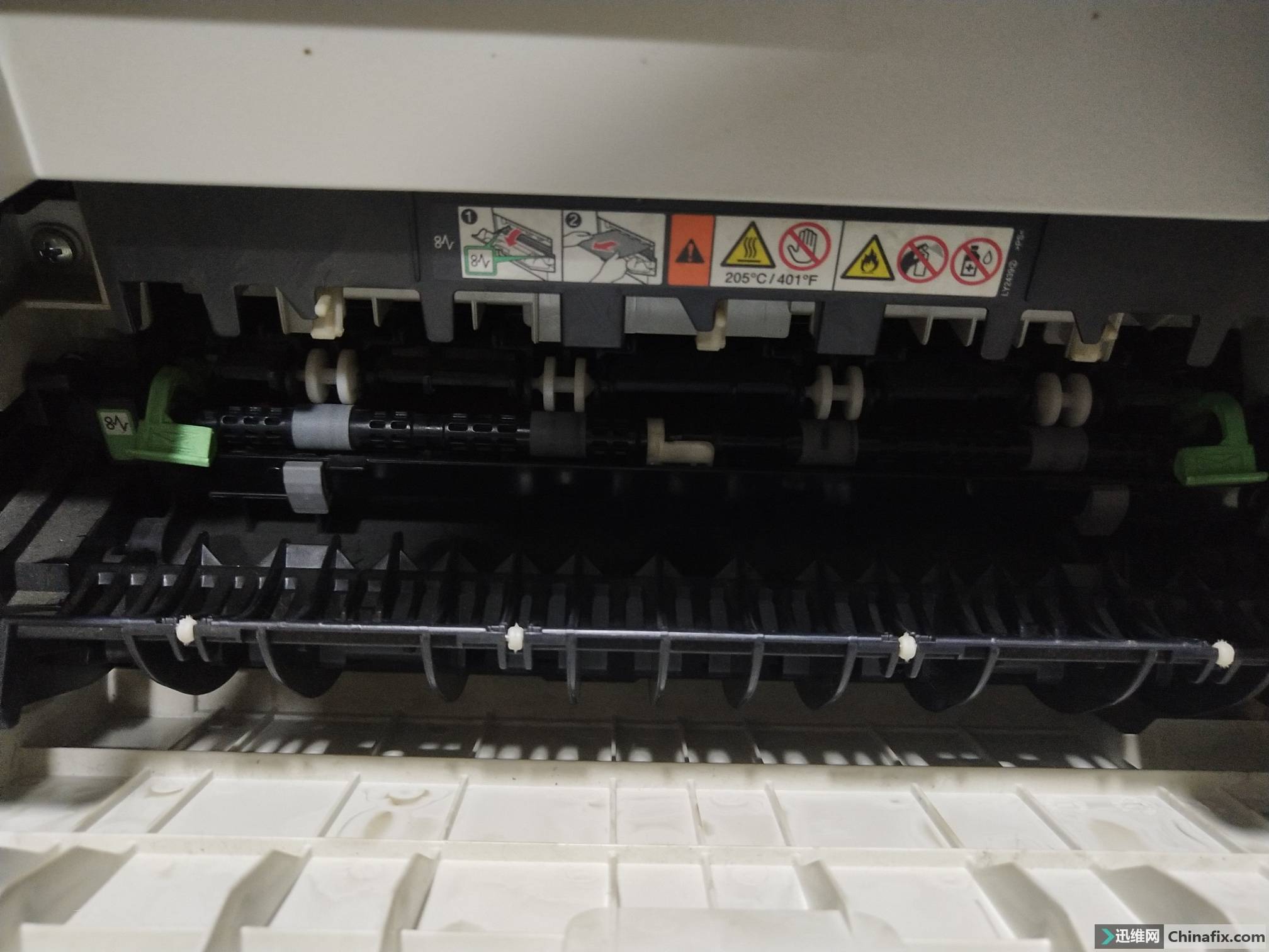 联想m7400后部卡纸