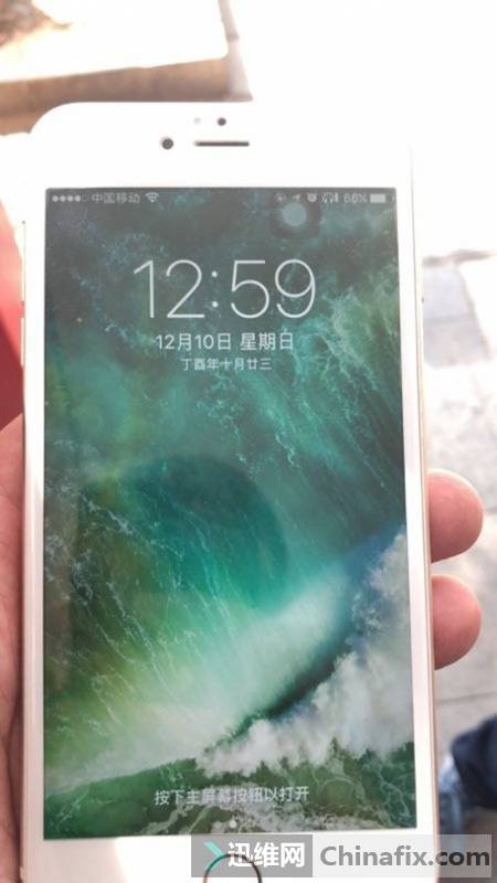 iPhone6P手机开机反复重启，自行拆机导致不开机维修 图7