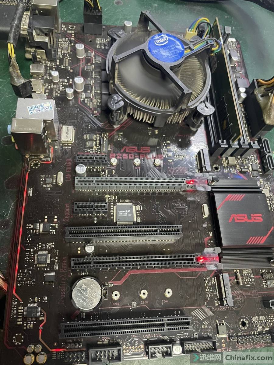 华硕b250plus103开机不断重启