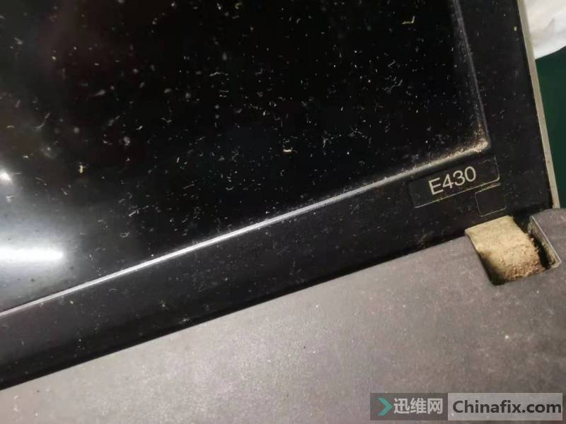 ThinkPad E430 0.6A ʾС