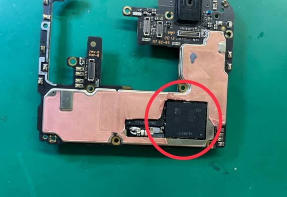 红米k30 Pro手机无法开机故障维修