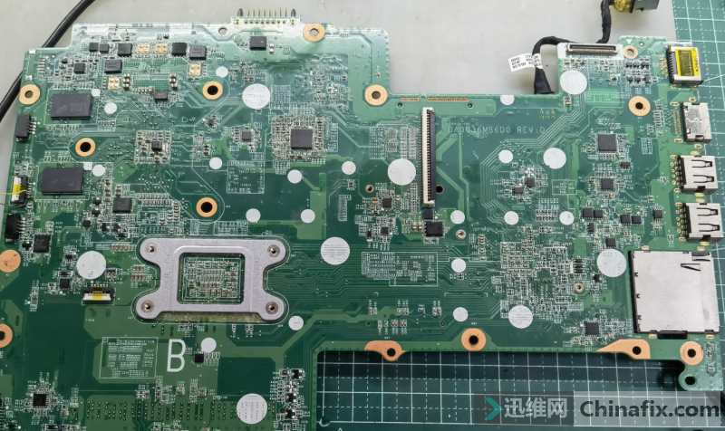 άޱʼ HP 15-b004tx  