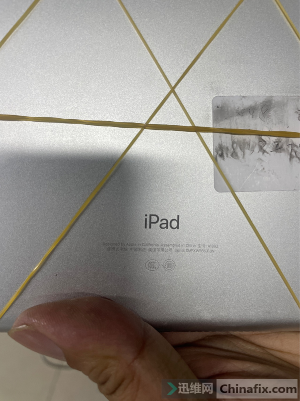 iPad A1893