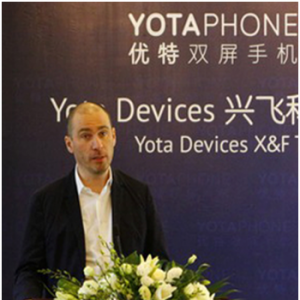 й Yota Devices˹˾ǩԼ