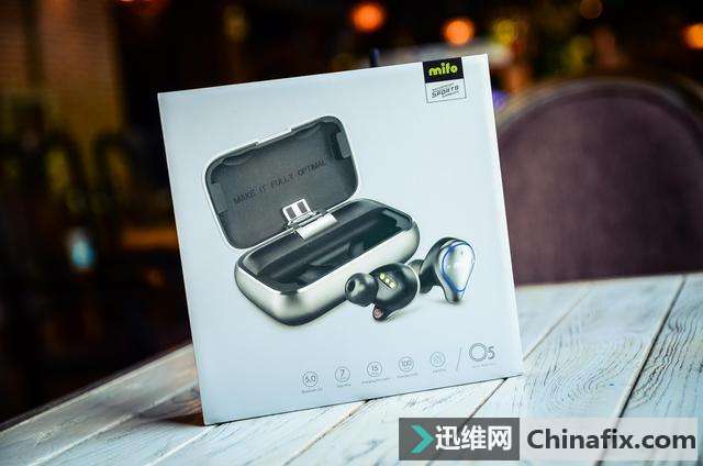你还在用老旧过时的有线耳机吗?指甲大小的真无线耳机了解一下