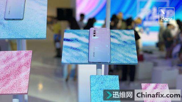 vivo Ƴ X27 ӡɫ汾ٴΪƼվ̨