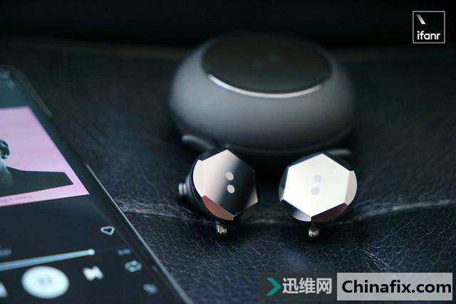 Buttons Air ���߶�������ͷ���͡�����滮�����۶����ĳ�����Ʒ