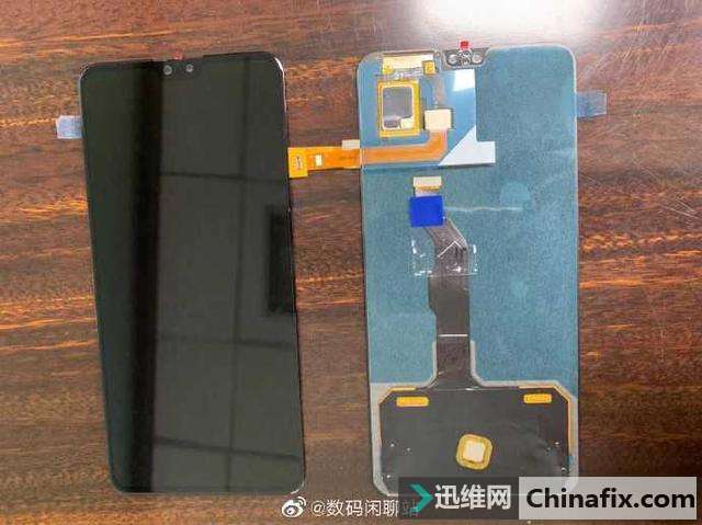 前所用的水滴屏完全不同,这里外媒猜测可能是为了加入人脸识别传感器