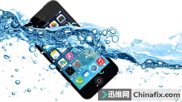 苹果手机进水怎么办|iPhone手机掉水了怎么办？这几步教你紧急处理！